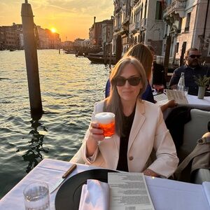 Meet your Posher, Elaine